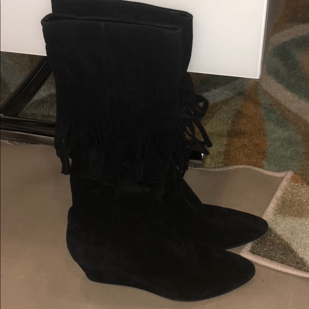 Suede boots